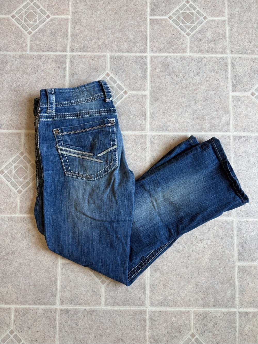 BKE Women's Medium Blue Bootcut Jeans with Pocket Stitching